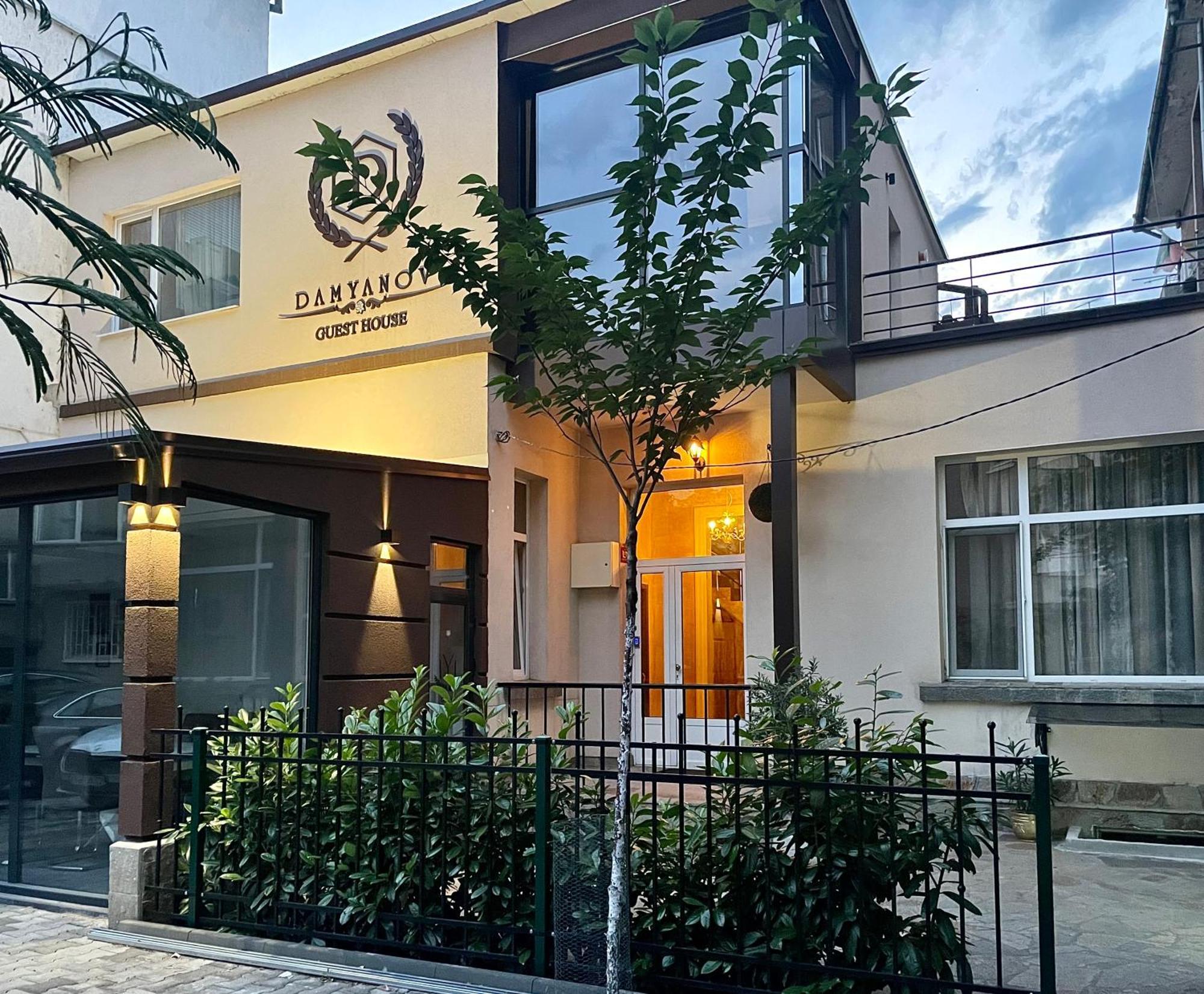 Damyanov House Hotel Kazanlŭk Eksteriør billede